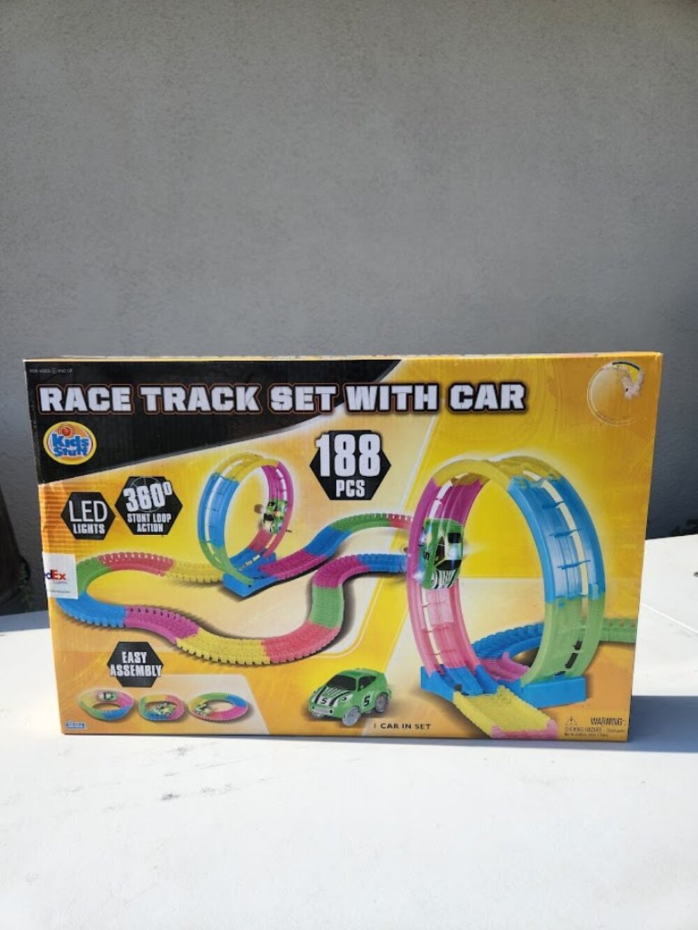 Magic Tracks Flexible Racetrack Track Racecar Toy Snap Together Pieces Car not i